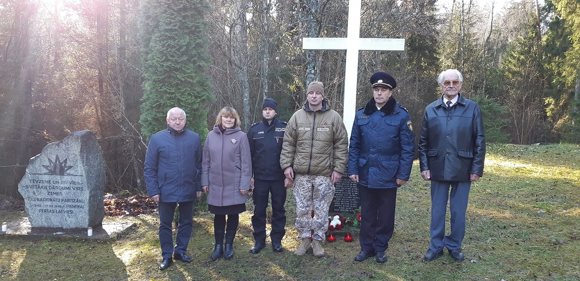 Latvijas brīvības cīnītāju piemiņas godināšana Lāčplēša dienā 2019
